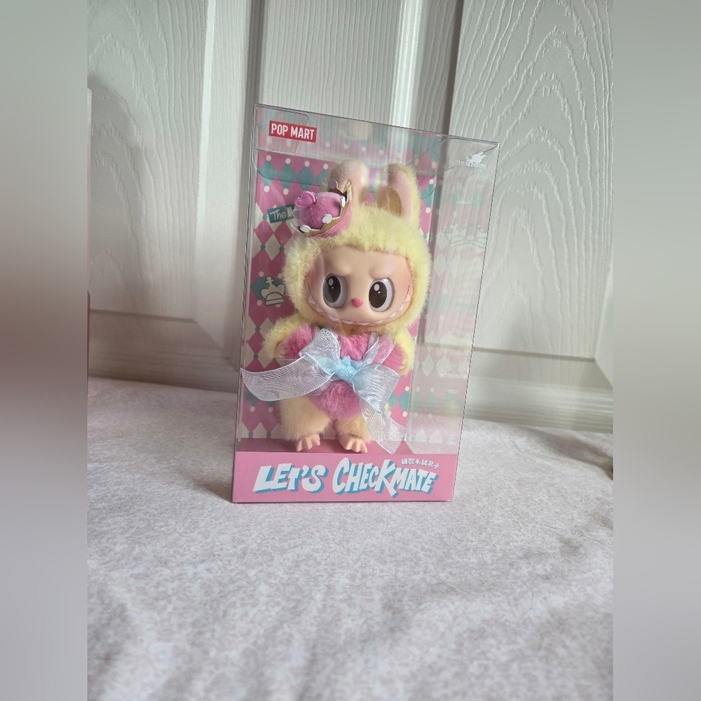 POP MART Labubu Let’s Checkmate Hanging Card – BNIP, Authentic